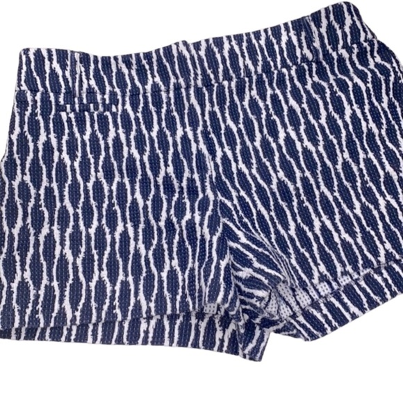 Ann Taylor LOFT the Riviera short size 8 - Picture 2 of 10
